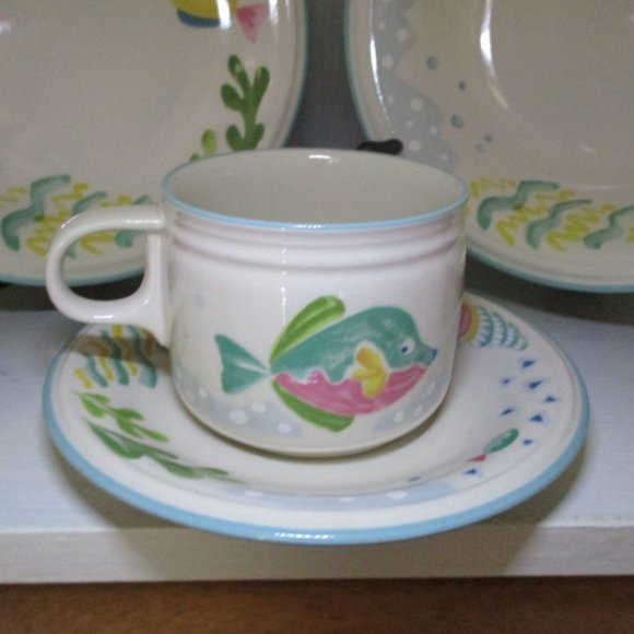 Bundle of 2 Sets - Barrier Reef Cup & Saucers Coastal Fish Seashells - Picture 4 of 10